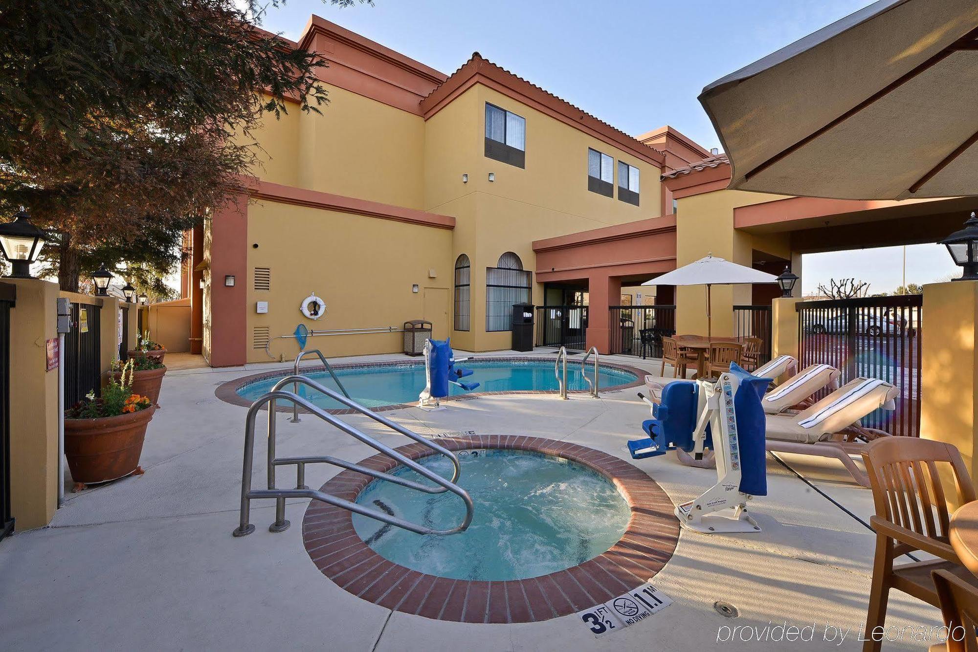 Best Western Plus Fresno Inn Екстер'єр фото