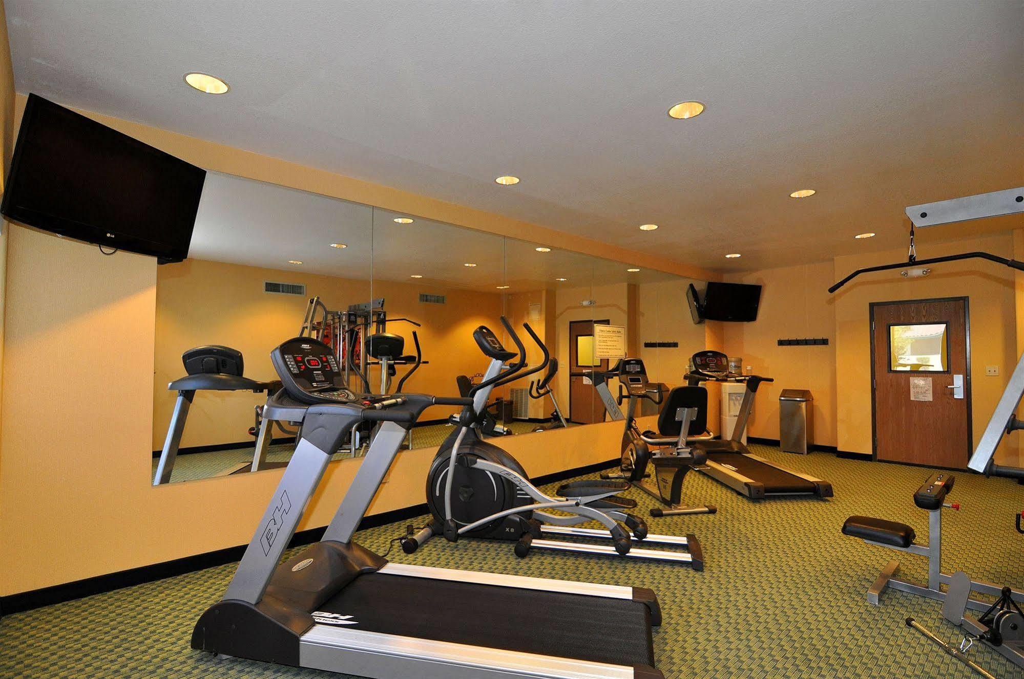 Best Western Plus Fresno Inn Екстер'єр фото