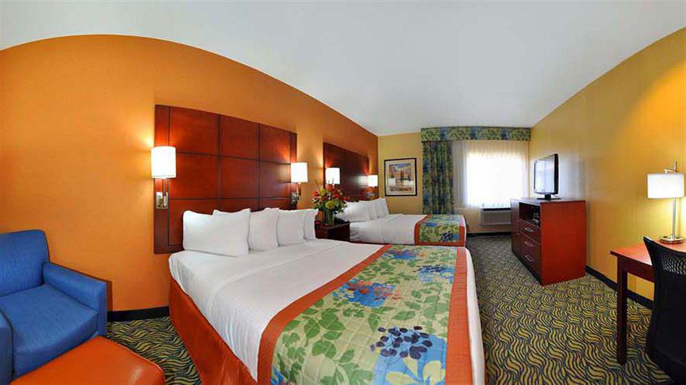 Best Western Plus Fresno Inn Екстер'єр фото
